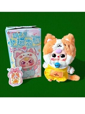 Baby Three Kitten Wardrobe Plush Pendant